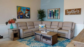 BC101 New Townhome, Heated Pool, 1 Minute Drive to Beach